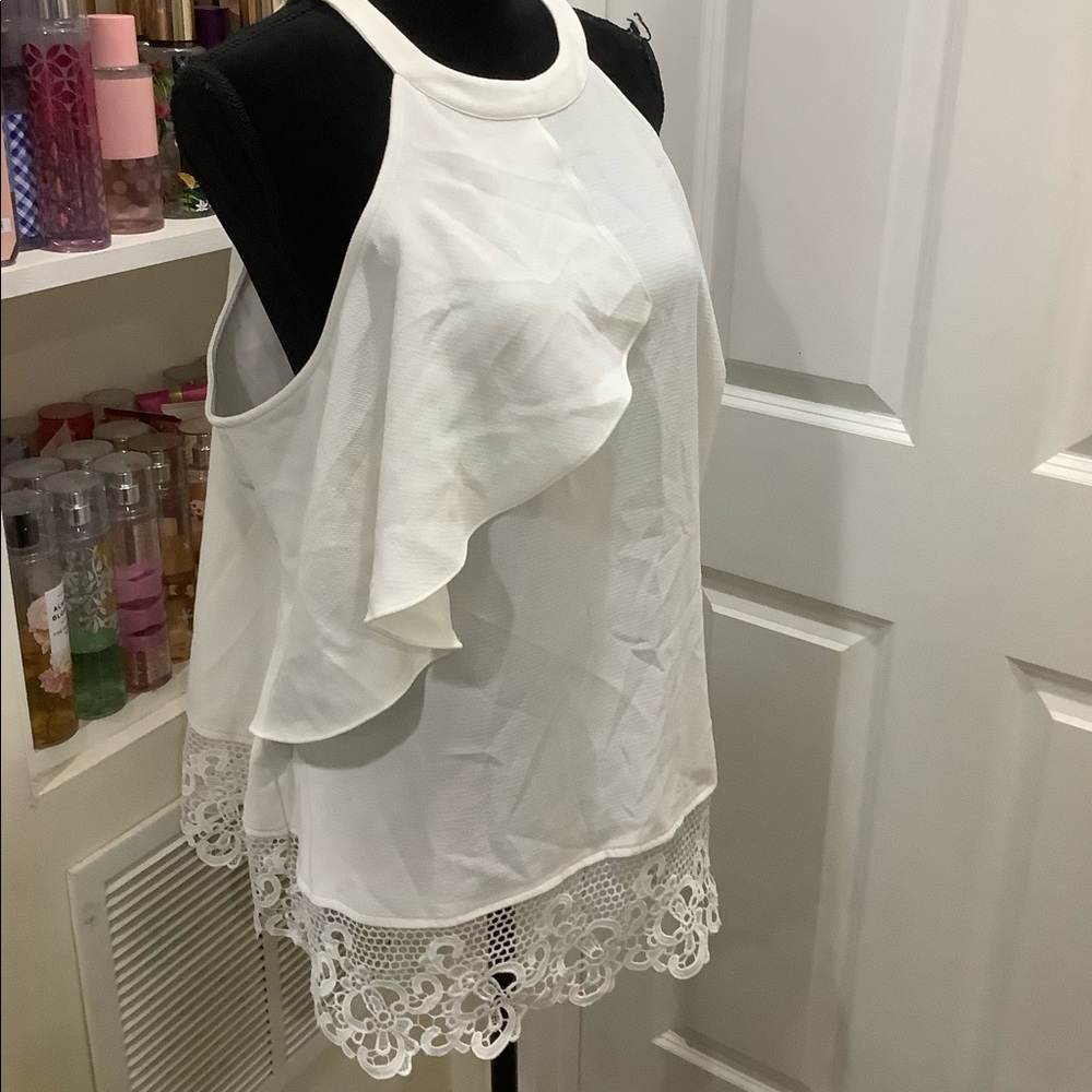 Crochet Ruffle Detail Tank - Picture 3 of 4